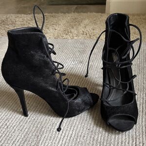 Schutz fur Black Lace-Up ankle Boots